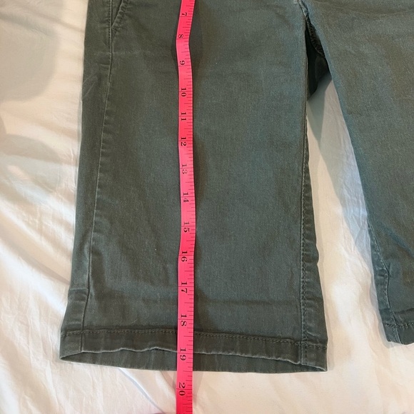 LOFT Women’s Olive Green Bermuda Shorts | Classic Twill Stretch Mid Rise - Picture 6 of 6